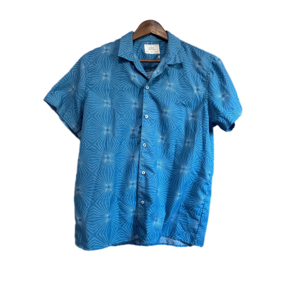 MBX Button Down Shirt Mens Small Blue Excellent Geometric Sunburst Camp Collar